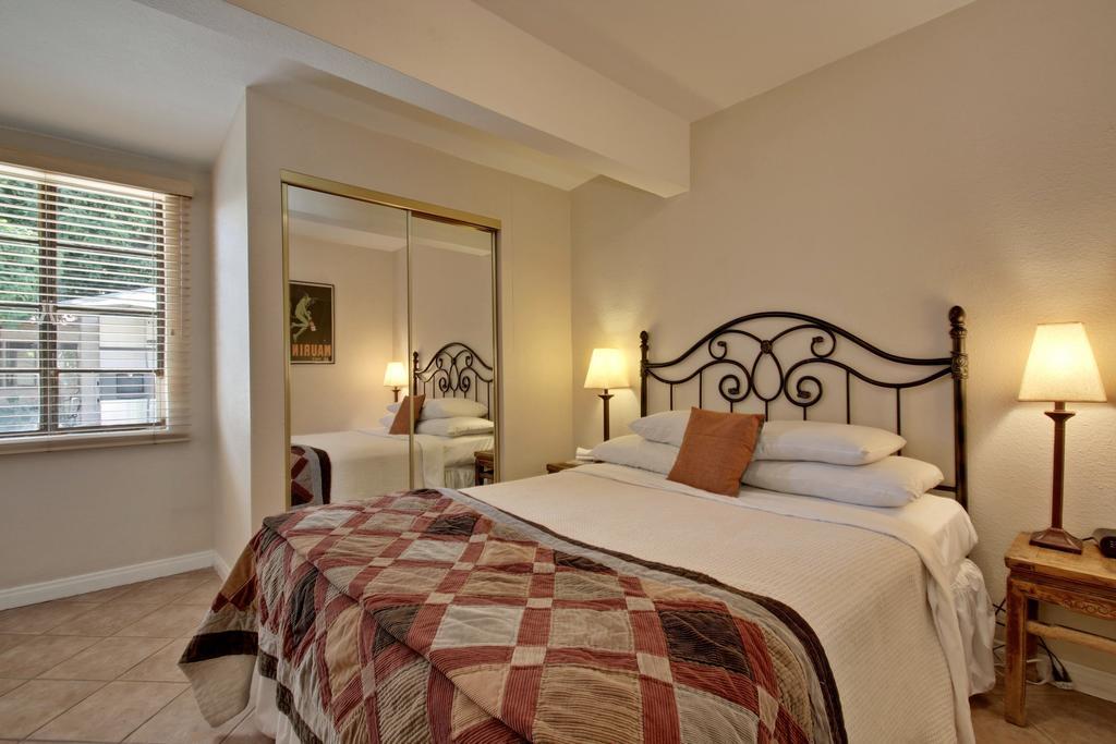 פאלם ספרינגס Warm Sands Villa מראה חיצוני תמונה